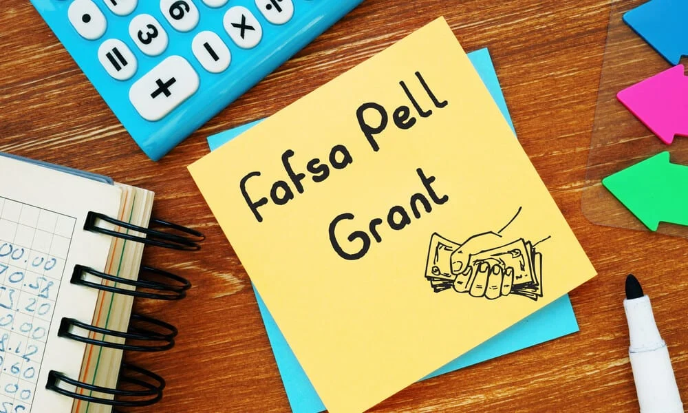 Is a Federal Pell Grant the Same as Financial Aid?